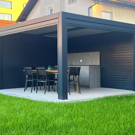 Urban Apartman *
