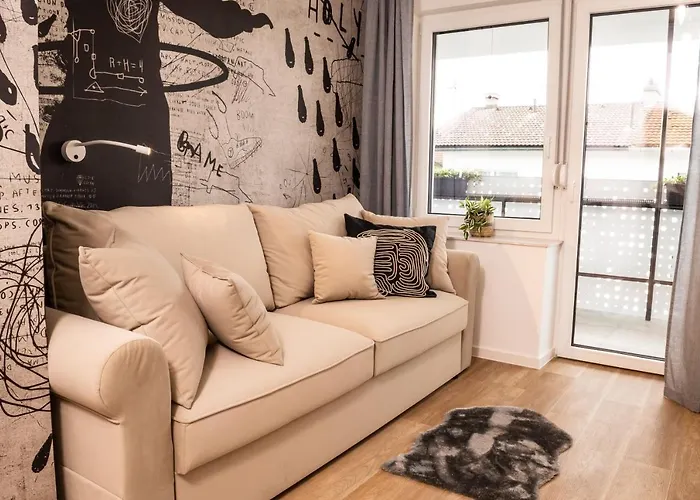 Urban - Quiet & Free Parking * Lubiana