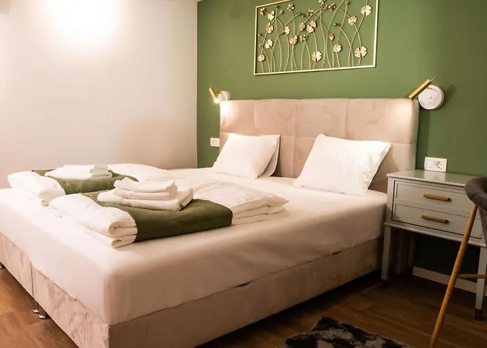 Urban - Quiet & Free Parking شقة