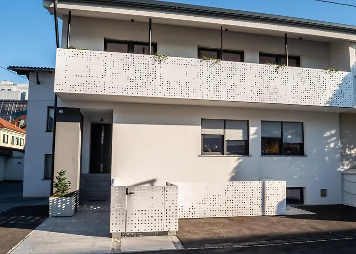 Urban - Quiet & Free Parking * Lubiana